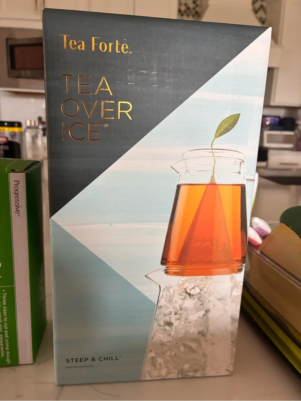 Tea Over Ice Steep & Chill Pitcher - Blue